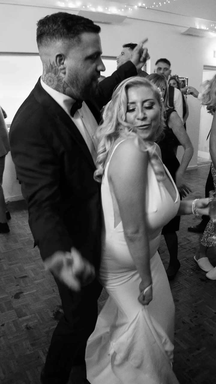 After ten years of filming weddings I thought I would try my hand at photography!
Offering an intro package!
#weddingphotography #weddingphotos #weddingday #photographer