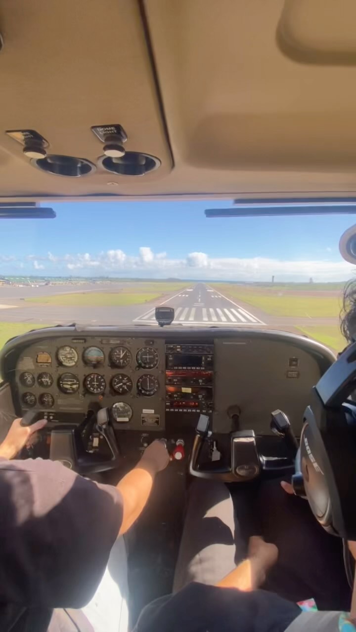A smooth landing is the perfect ending to every flight! #mauiaviators #flighttraining #goodjob #idratherbeflying #pilotlife