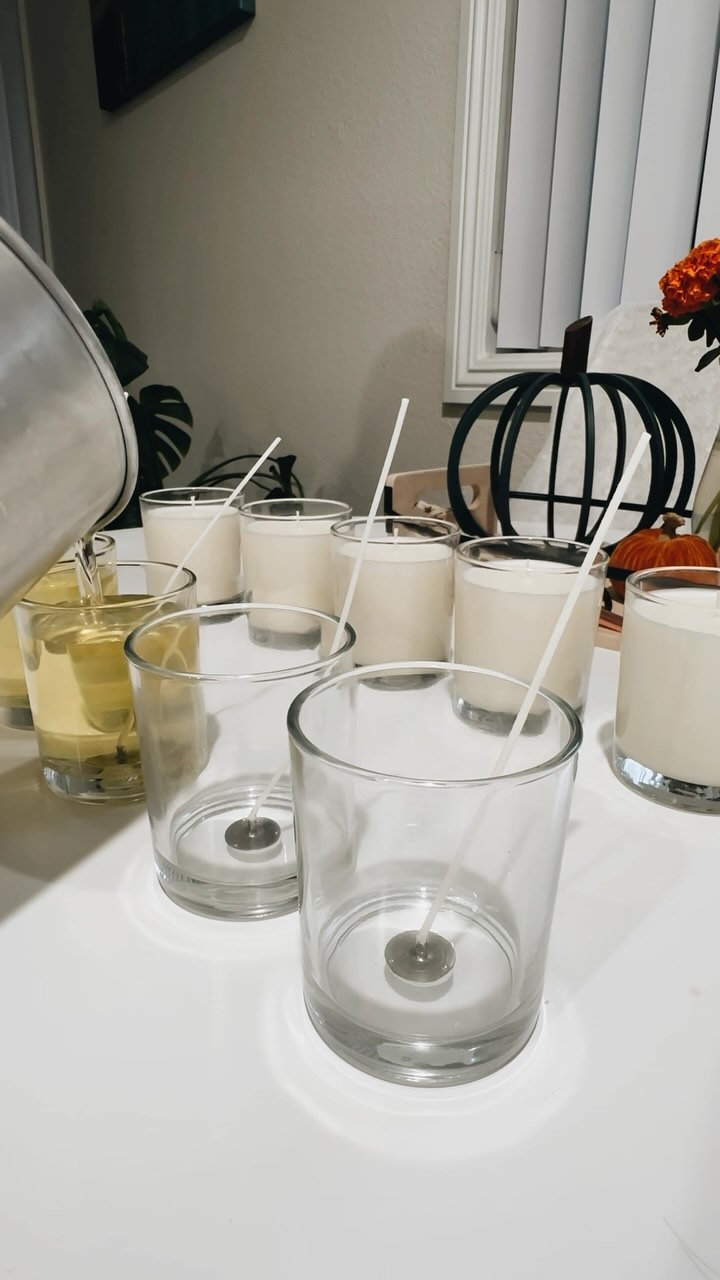 melt. pour. scent. measure. stir. pour. patience.
small batch beauties 🧡 love starting the morning creating