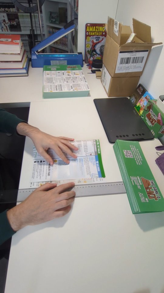 I regolamenti sono arrivati e qui si piega senza sosta! ๐
#thisgameisshit
#boardgame
#giochidatavolo
#autoproduzione