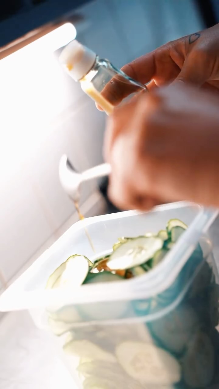 Tartines Tokyo
•
Met kip teriyaki, soya komkommer, lemon pickled rode ui en lente ui 🥒🧅🥘