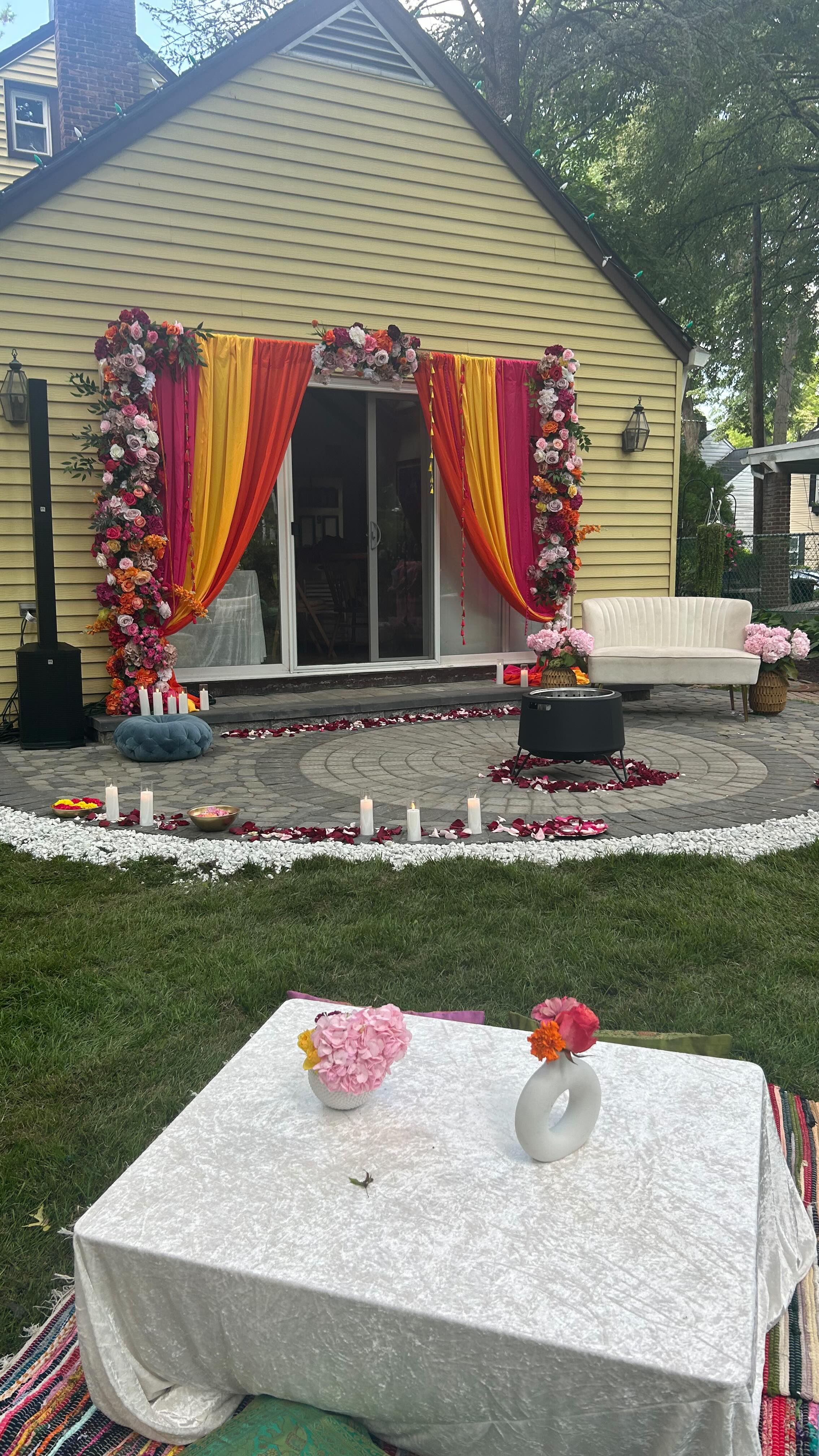 Saree not sorry for spamming your feed with this magic 🥻✨
Decor & floral @sun_moon_planning
Could not have done it without my team ✨🤍