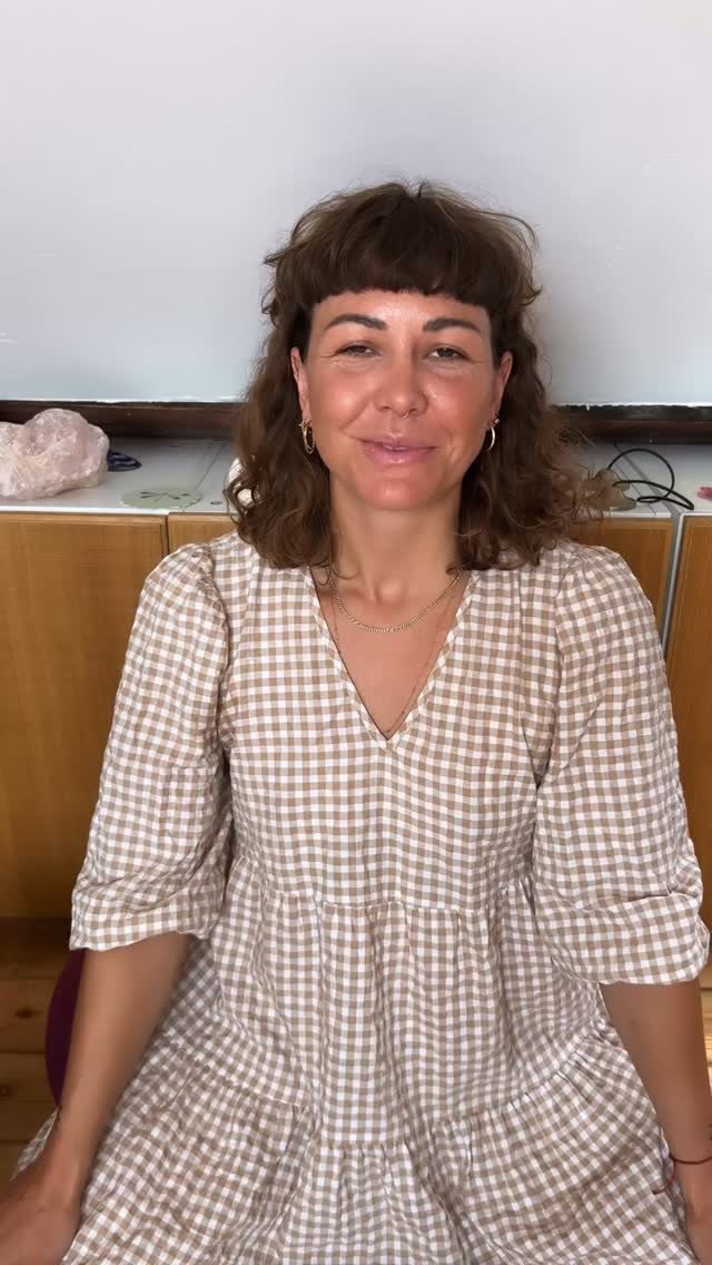 Sometimes, the body just wants to be felt.
Today I’m sharing a short practice for breath and body awareness — something you can return to in the middle of your day, when the world feels too loud, or your system feels too full.
This is how we begin to anchor ourselves again:
through breath,
through the body,
through presence.
You don’t need to force stillness.
You just need to make space for it to meet you.
Let this practice remind you:
There is safety in slowing down.
There is wisdom in your breath.
There is a way back to yourself.
Come back to this as often as you need.
And if you want more guidance like this — 1:1 or in retreat —
I’m here.
#nervoussystemregulation #breathandbody #feminineembodiment #emotionalwellbeing #selfconnection #ayurveda #holisticcoaching #nervoussystemhealing