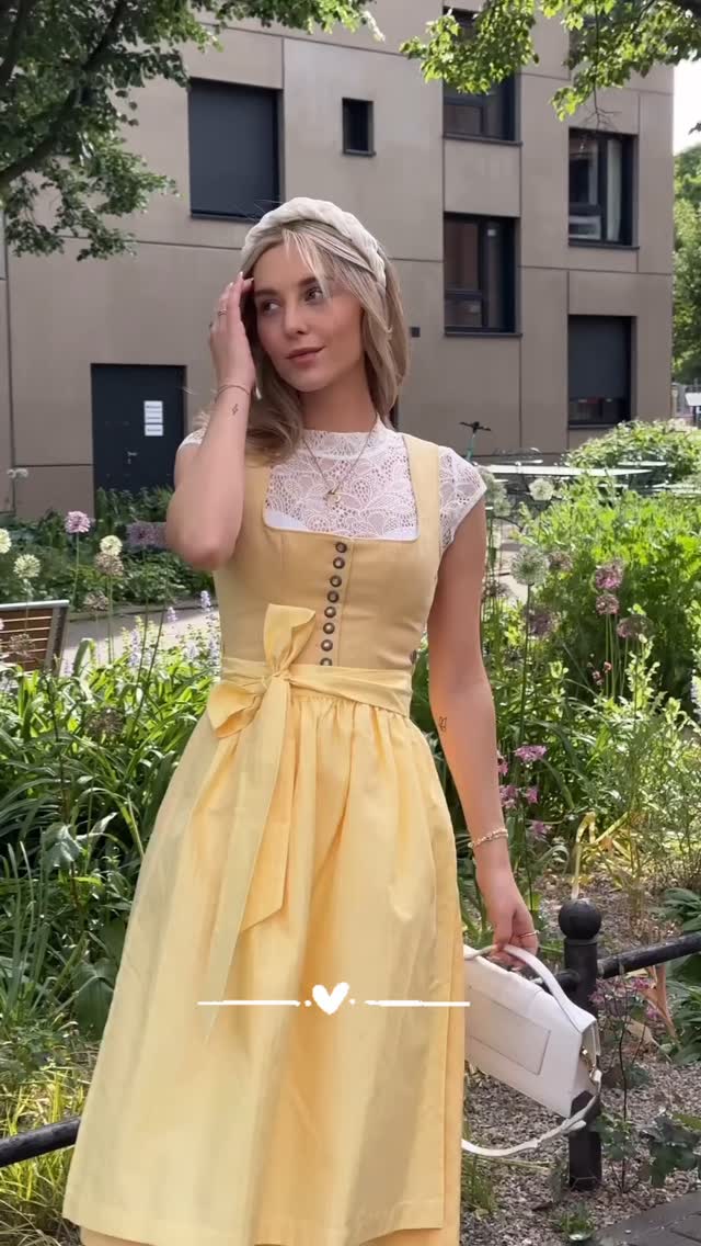 Perfekt für den Sommer 🌞 ein Traum in zitrone 🥰
#dirndllove #dirndl #dirndlliebe #passau #tracht #dirndlzeit #dirndltime #trachtenzeit #trachtig #newstyle #newdirndl #newone❤️