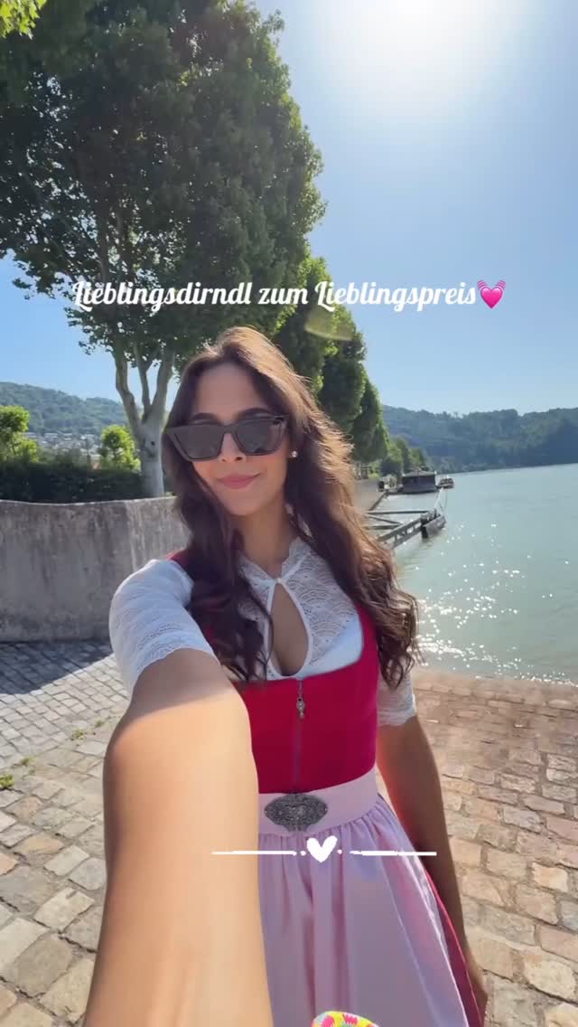 Natürlich findet ihr dieses tolle Dirndl auch bei uns im Geschäft😍
Und das zu einem Hammerpreis 😊
#dirndllove #dirndl #dirndlliebe #passau #tracht #dirndlzeit #dirndltime #trachtenzeit #trachtig #newstyle #newdirndl