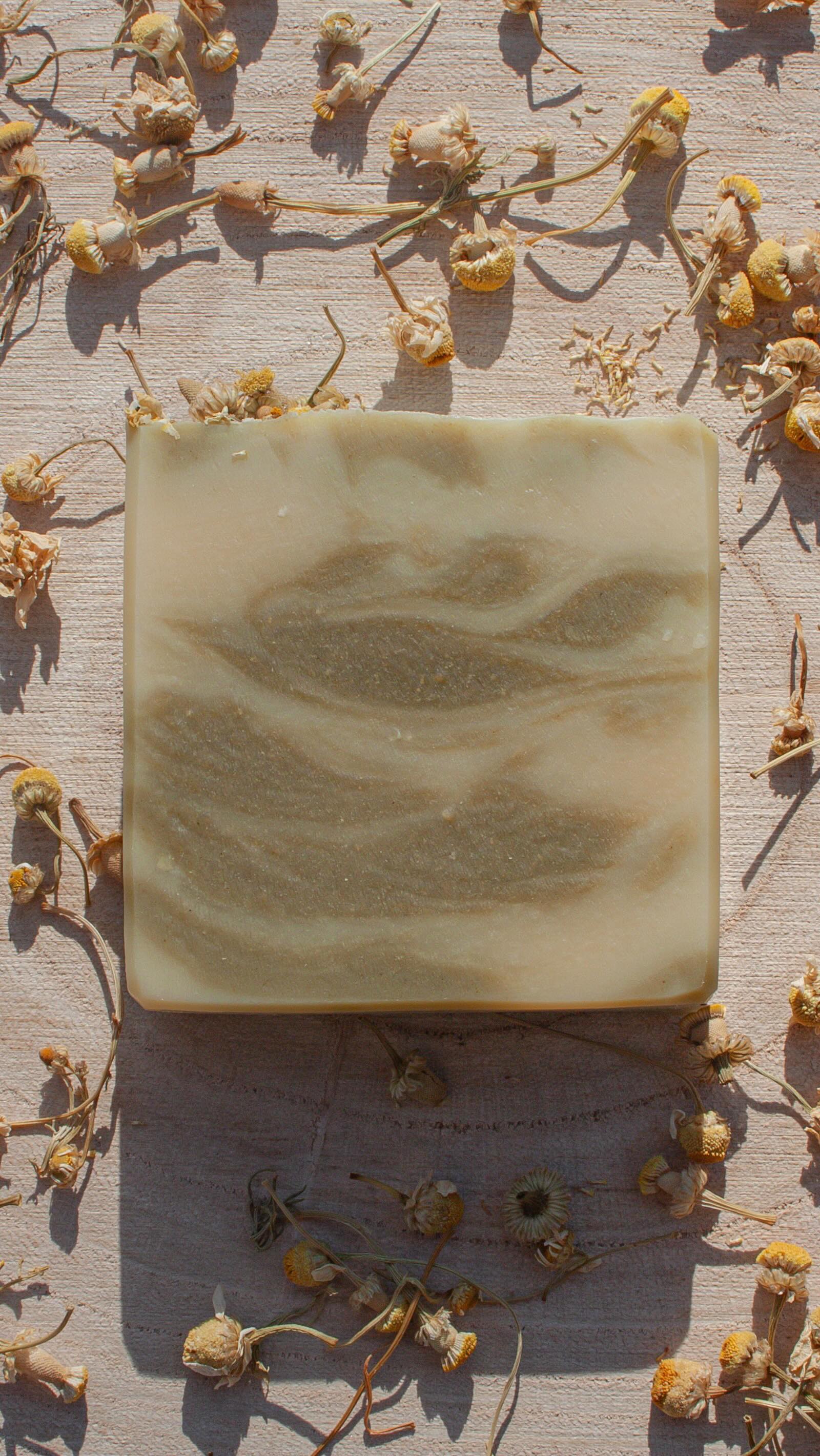 🌼 Aloe Vera & Chamomile
.
.
#marshvalleysoap #goatsmilksoap #allnaturalskincare #ecofriendly #supportsmallbusiness #shopsmall #aloevera #chamomile #soapmaking #madeinsheffield #madeinyorkshire #madeinengland #familyrunbusiness #lovemyjob #lovewhatyoudo #feelingproductive