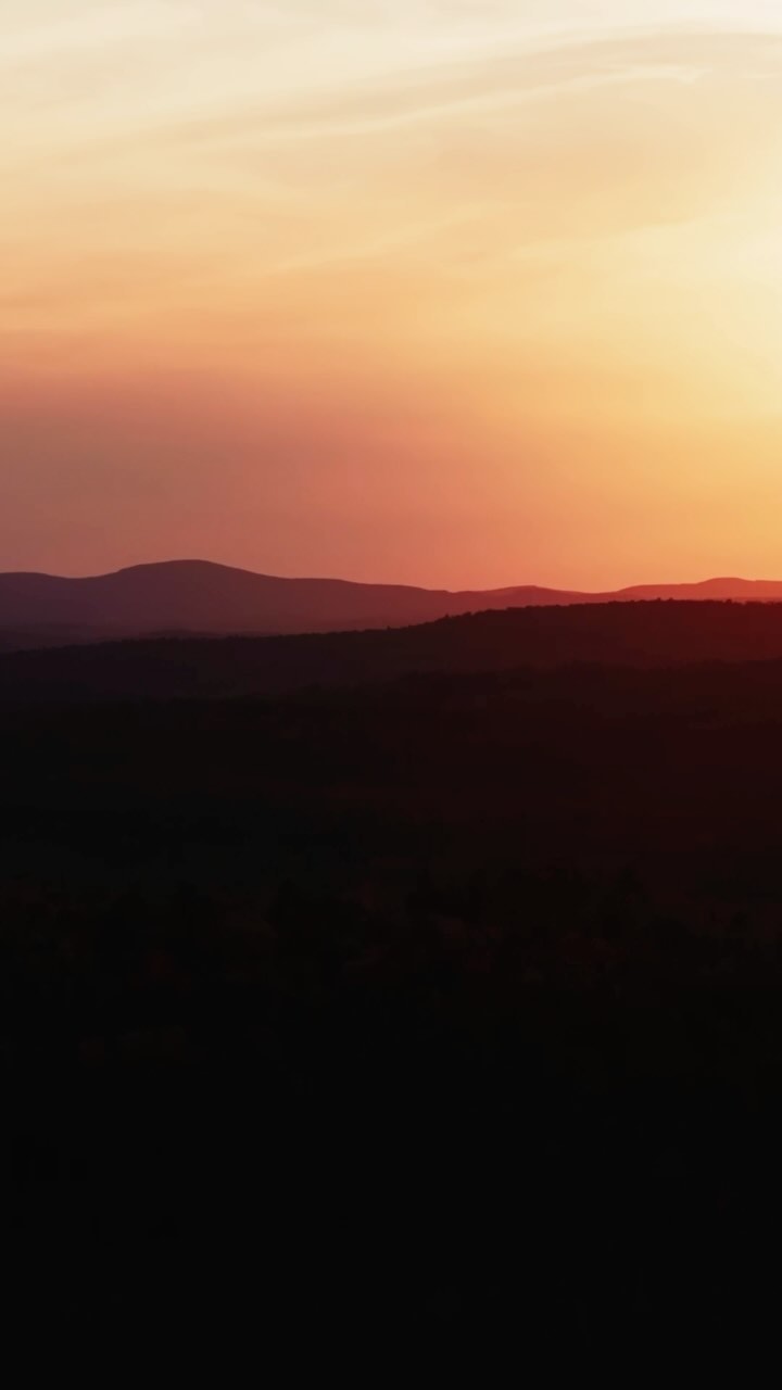 It’s always a bitter sweet, fleeting glimpse of nature in all its glory before winter takes over. A reminder that seasons come and go, quickly…