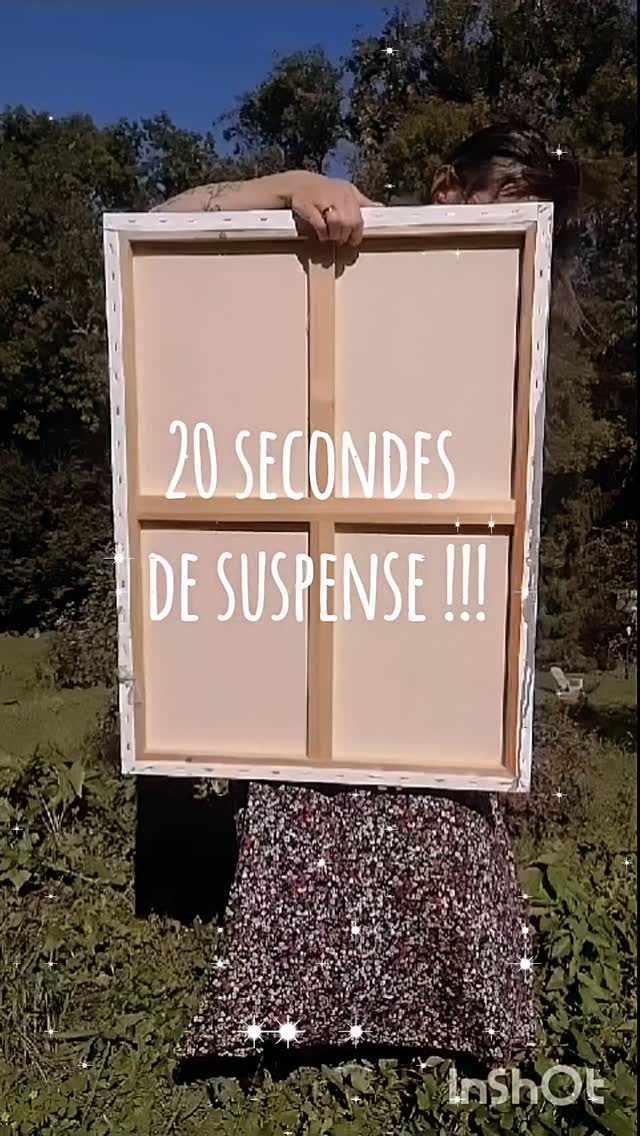 20 secondes de suspens... Pour des heures et des heures de création, entrecoupées de grandes pauses !
Nouveau tableau et le premier avec des ajouts de feuilles d'or et d'argent, et l'apparition d'animaux, hommage aux 3 écureuils croisés au bord du ruisseau qui passe chez nous !
#poésie #artiste #painting #tableau #peinture #toile #onirique #nature #spiritualité #artlife #illustratrice