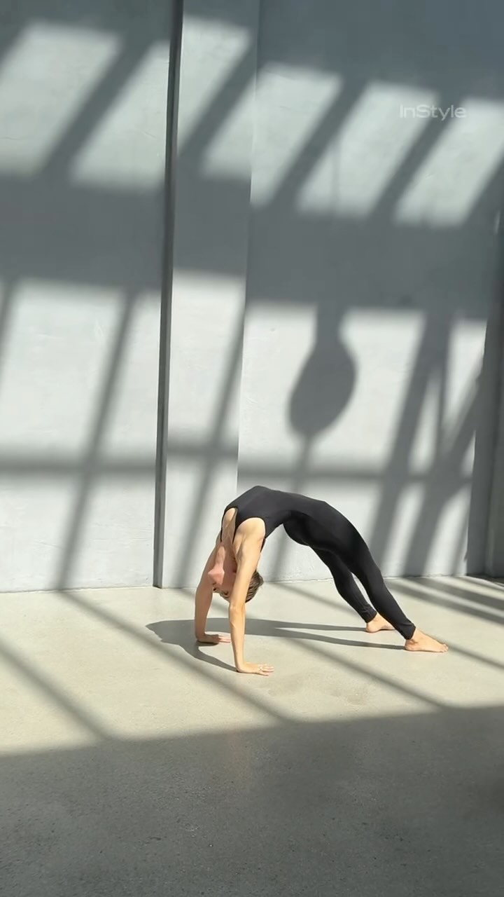 Die neue InStyle Sport ist da! 💪💛 Wir nehmen dich mit hinter die Kulissen unseres Cover-Shootings mit Yoga-Star @MadyMorrison. Ab sofort am Kiosk erhältlich – viel Spaß beim Durchstöbern!
Fotos: @LinaTesch
Stylings: @LunaWaltherCom
Hair & Make-up: @HelgeBranscheidt
Produktion: Ute Müller/müllerproduction.de
Interview: @Luca_Sistig
#instyle #instylegermany #instylesport#shoot #cover #behindthescenes #madymorrison #yoga #sport #linatesch #daylight #studio #berlin #spielfeld