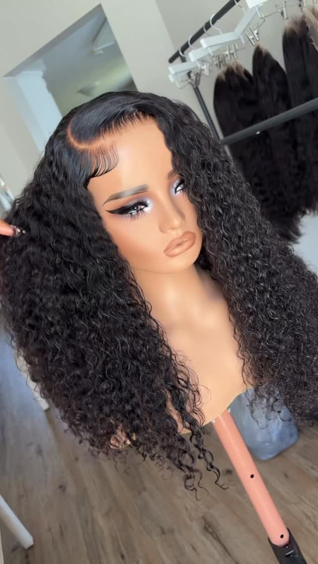 I just love some full good curly hair!!