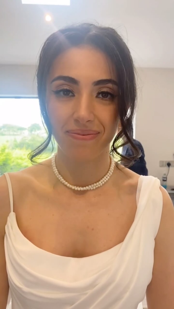 Stunning Italian bride Che yesterday. Bellissimo!😍
We met for the first time on her wedding morning, no time for a bridal trial. Very enjoyable morning with @danipattisonhair 👰 💒
Hairdresser @danipattersonhair
Wedding planner @emeraldweddings.ie
Photographer @nickokeeffephotography
Makeup by me @louisekeanemakeup
#bridalmakeupartist #bridalmakeup #wicklowmakeupartist #dublinmakeupartist #braymakeupartist #bray #leinstermakeupartist #bridetobe #bridalinspiration #bride #leinstermakeupartist #makeupartist #irishmakeupartist #irishbrides #irishbridalmakeupartist #weddingday #gettingmarried #weddinginspiration #motherofthebride #wicklow #elopement #malagaweddings #louisekeanemakeup