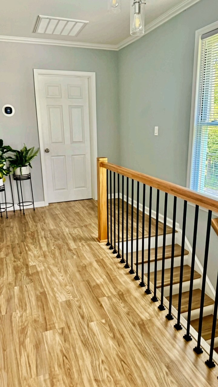 New flooring and railings!
Floor: Hunter Valley Ash Waterproof Rigid Vinyl Plank Flooring
Visit us at www.amccontracting.com to start your next project! ๐
#flooring #railings #beforeandafter #redoak #interiordesign #interiordecor #homedecor #HomeImprovement #Remodeling #renovationproject #Cary #Raleigh #Apex #Morrisville #Sanford