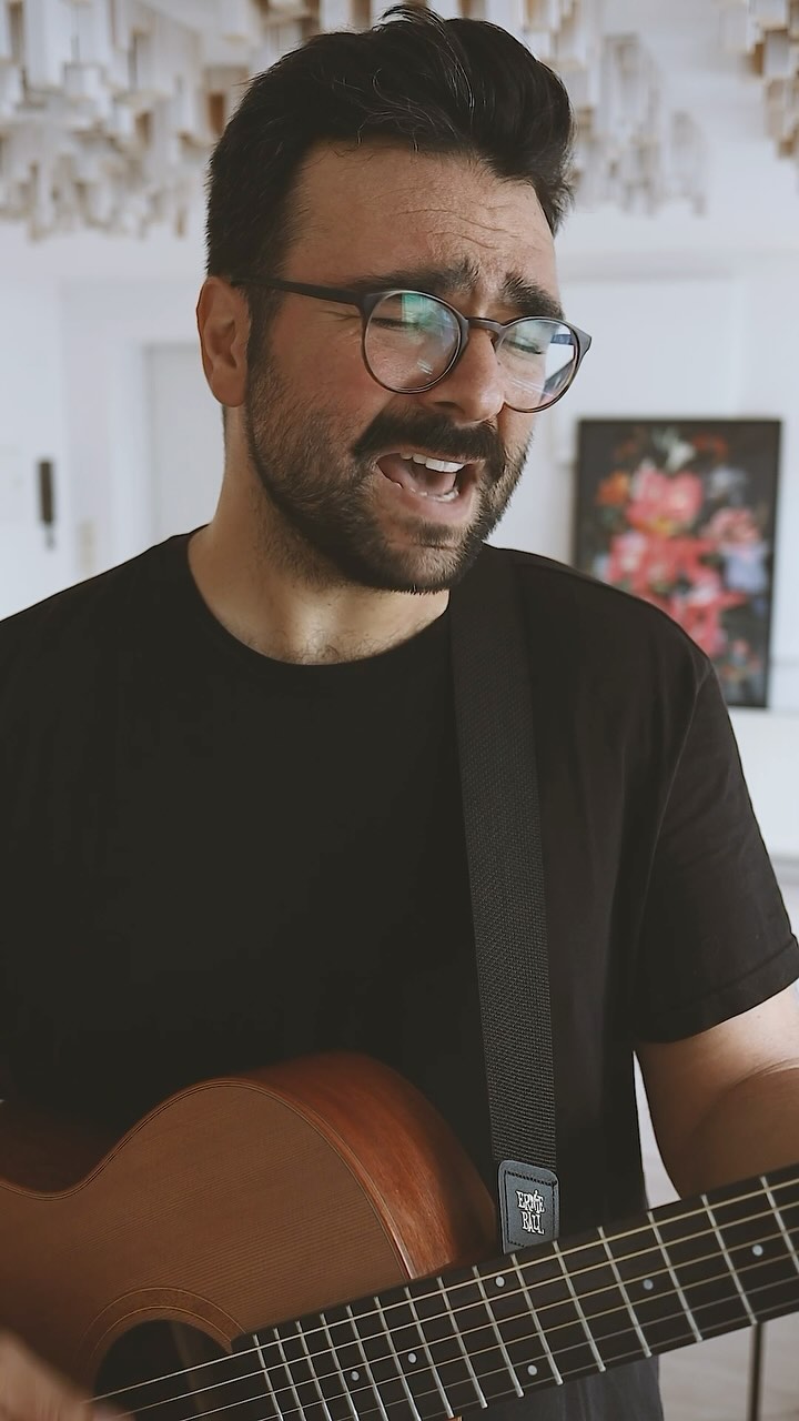 Mal wieder ein kleines Cover von mir von dem wunderbaren Song „Best Part“ von @danielcaesar feat. @hermusicofficial Enjoy!!! 😘
#wedding #hochzeit #hochzeitssänger #sänger #singer #akustisch #trauung #weddingplaner #hochzeitsplaner #cover #eventsänger #frankfurt #hanau #mainz #wiesbaden #aschaffenburg #rheingau #darmstadt #bridetobe #bridetobe2026 #bridetobe2025 #eventmusik #brautkleid #musiker #sektempfang #loungemusik #singersongwriter #bestpart #danielcaesar #her