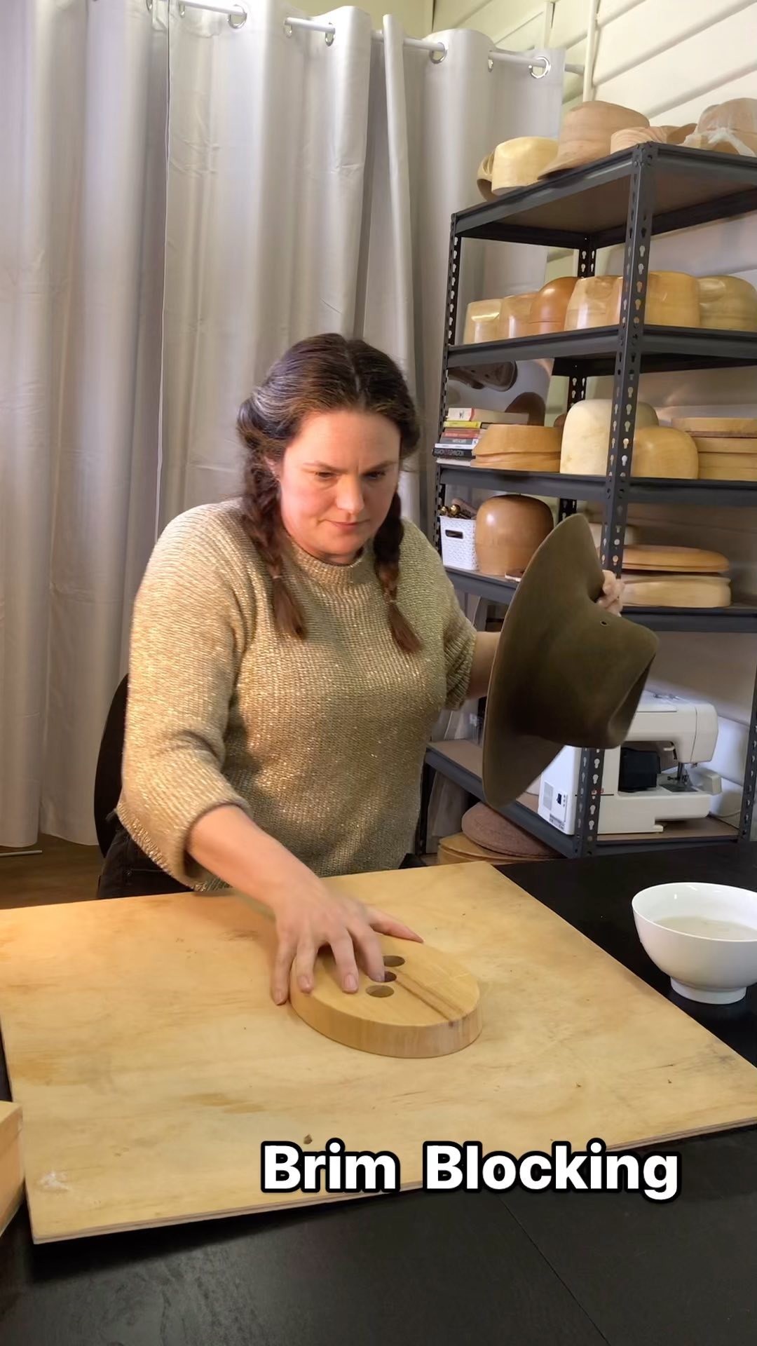 BEHIND THE SCENES - Giving a vintage Akubra back it’s shape.
#fortinhats #hatreshaping #expertcraftsmanship #milliner