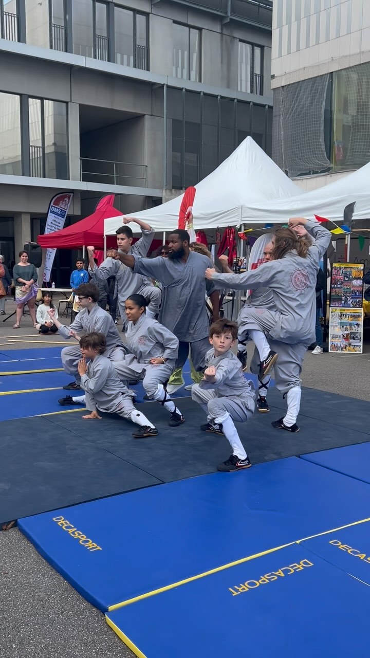 Qui a dit qu’ils s’étaient relâchés pendant les vacances d’été ? Nos élèves ont tenu à montrer au public de quoi ils étaient capables lors du Forum des associations du 18e !! 🔥
#kungfu #shaolin #kungfuparis #wushuparis #afawushu #paris18 #forumdutempslibreetdesloisirs