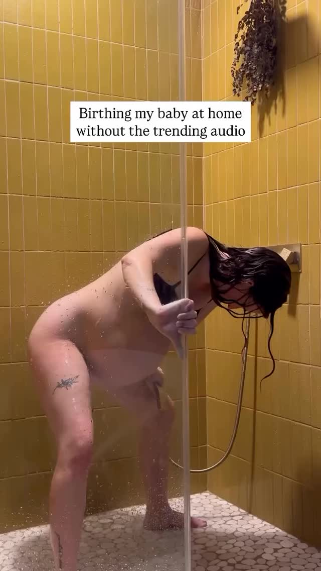 From @lindseymeehleis meehlesis
Mama: @our.growing.abode
Midwives: @lindseymeehleis @kelseybains @soulstice.birth
In birth, she doesn’t ask for permission—she remembers. She sinks into the ancient rhythm of her body, wild and wise, and taps into something deeper than thought, older than language. 🌙🔥
Her roar is not noise—it’s medicine. A sacred, primal song echoing through generations of women who birthed before her. It is power. It is prayer. It is the sound of life breaking through. 🐾🕯️
Let her be loud. Let her be raw. Let her be fully in it. Because that sound? That’s what it looks like when a goddess brings life to earth. ✨
𝐀𝐥𝐰𝐚𝐲𝐬 𝐫𝐞𝐦𝐞𝐦𝐛𝐞𝐫: 𝐁𝐢𝐫𝐭𝐡 𝐦𝐚𝐭𝐭𝐞𝐫𝐬. 𝐒𝐨 𝐝𝐨 𝐲𝐨𝐮. 💖, @doula.heather.taylor
#PrimalBirth #RoarHerBabyOut #BirthIsWild #SacredSound #BirthAsRiteOfPassage #WitchyMama #WildWomanWisdom #PhysiologicalBirth #BirthWithoutFear #HolisticBirth #ReverentBirth #DoulaHeatherTaylor #ConsciousLabor #BirthPortal