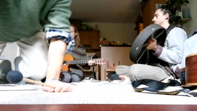 morning guys. Quite intense energies at the mo... so I thought you might enjoy this soothing clip of us rehearsing for our 'Sacred Songs from the masculine' Concert...
SUCH a pleasure to be co-creating with these 2 fine gentle-men.
This music is an example of some of the vibes we will be offering out at our Sacred Masculine Concert next Saturday in Glastonbury...
Hope you like it
blessed Bee
Xxx
#healingthemasculine #soothingmusic #healingthebrotherhood #sacredmusic #divinemasculine #healingthepatriarchy #consciousmusic #medicinemusic
