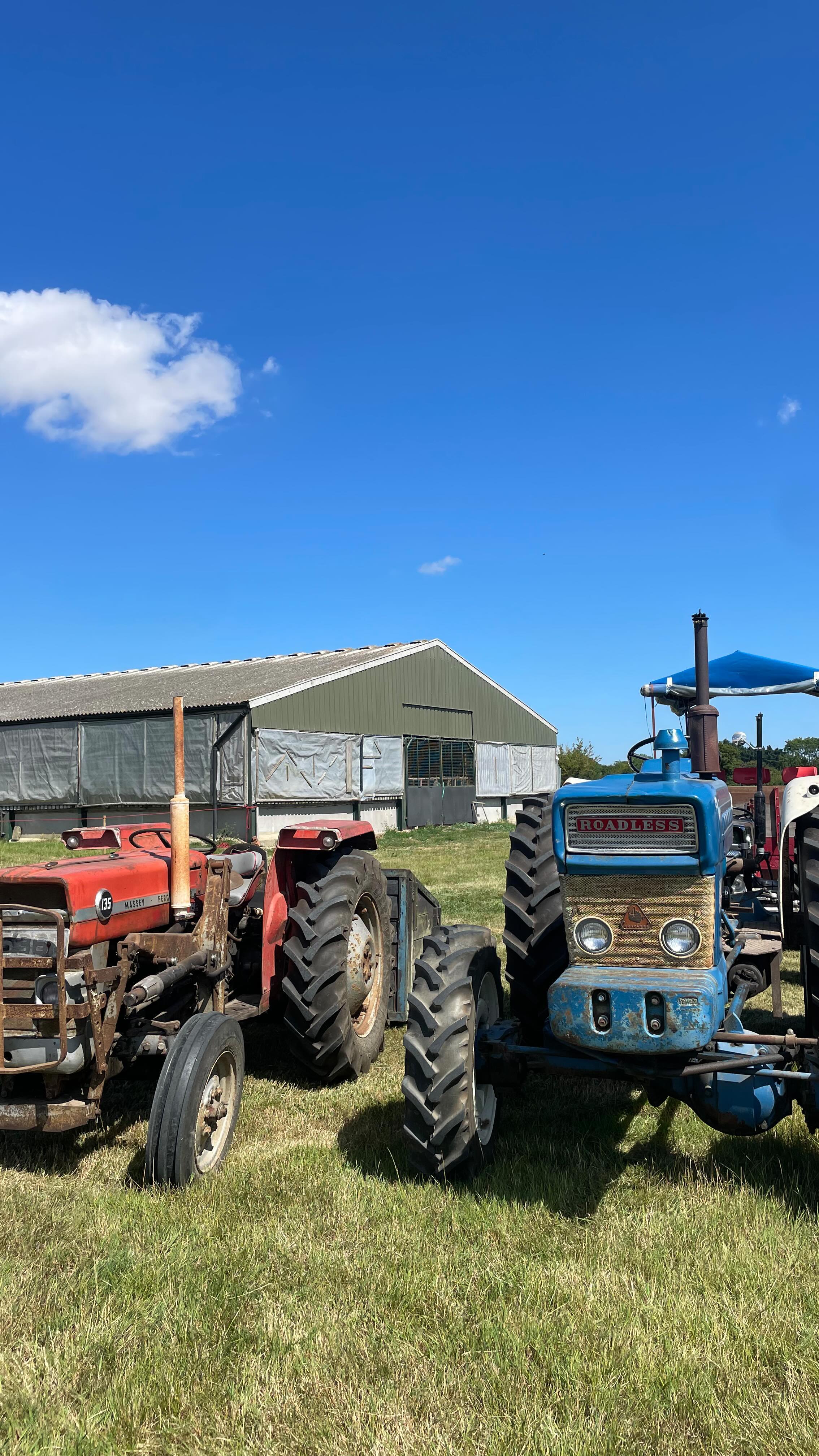 Tractor Run Fun! 🚜
Thank your to the lovely lads and gals of the Wenhaston tractor run for cominf out to Fire and Feast as their lunch stop! It was great to see you all!
We will be donating 10% of our lunch sales to the East Anglian Air Ambulance which is the tractor runs chosen charity! @eastangliairamb