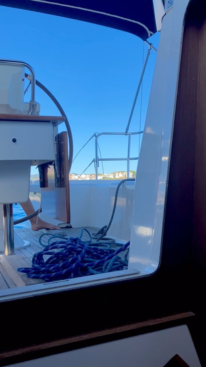 Ja ho sabeu, go sailing instead! 🐚⚓️
#costabrava #mediterranean #boatrental #llautsivelers