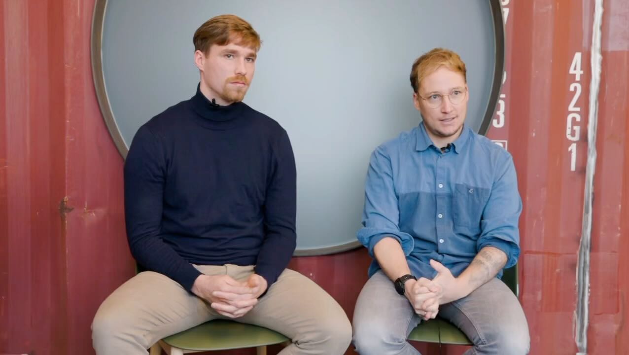 Heute gibt es den sechsten Teil von der Interviewreihe mit Guy und Micha. Diesmal sprechen wir unter anderem über unsere Meinung zu Schmerzmitteln, welche Rolle die Physiotherapiei n unserem Gesundheitssystem spielt und was zusätzliche Herausforderungen in der Physiotherapie sind.
Wir hoffen euch gefällt die Folge, lasst uns wissen wenn ihr weitere Fragen habt :)
#horgen#physicaltherapy#physioteam#interview#zürich#sportsphysio#dontforgettotrain