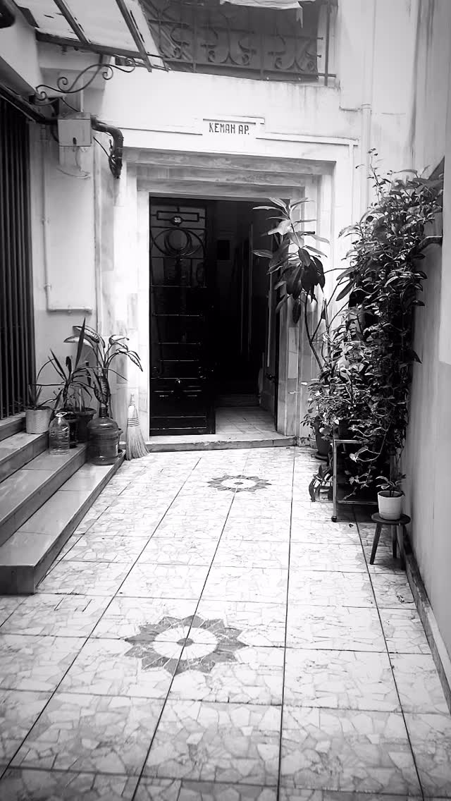 A GLICH IN MINIMALISM
•Fluid, body-hugging cuts
monochrome palettes with ancestral textures elegant restraint
•Bold cultural accents with spiritual meaning
•A still, regal, untouchable aura -that aches of life
“The future doesnt belong to those who shout loudest, but to those who are conscious enough to pause and ask questions, to challenge trends and to build something thoughtful and enduring”.
ZEM 🌹
only #handcrafted
#HauteCulture ♠️
#zemzematelier