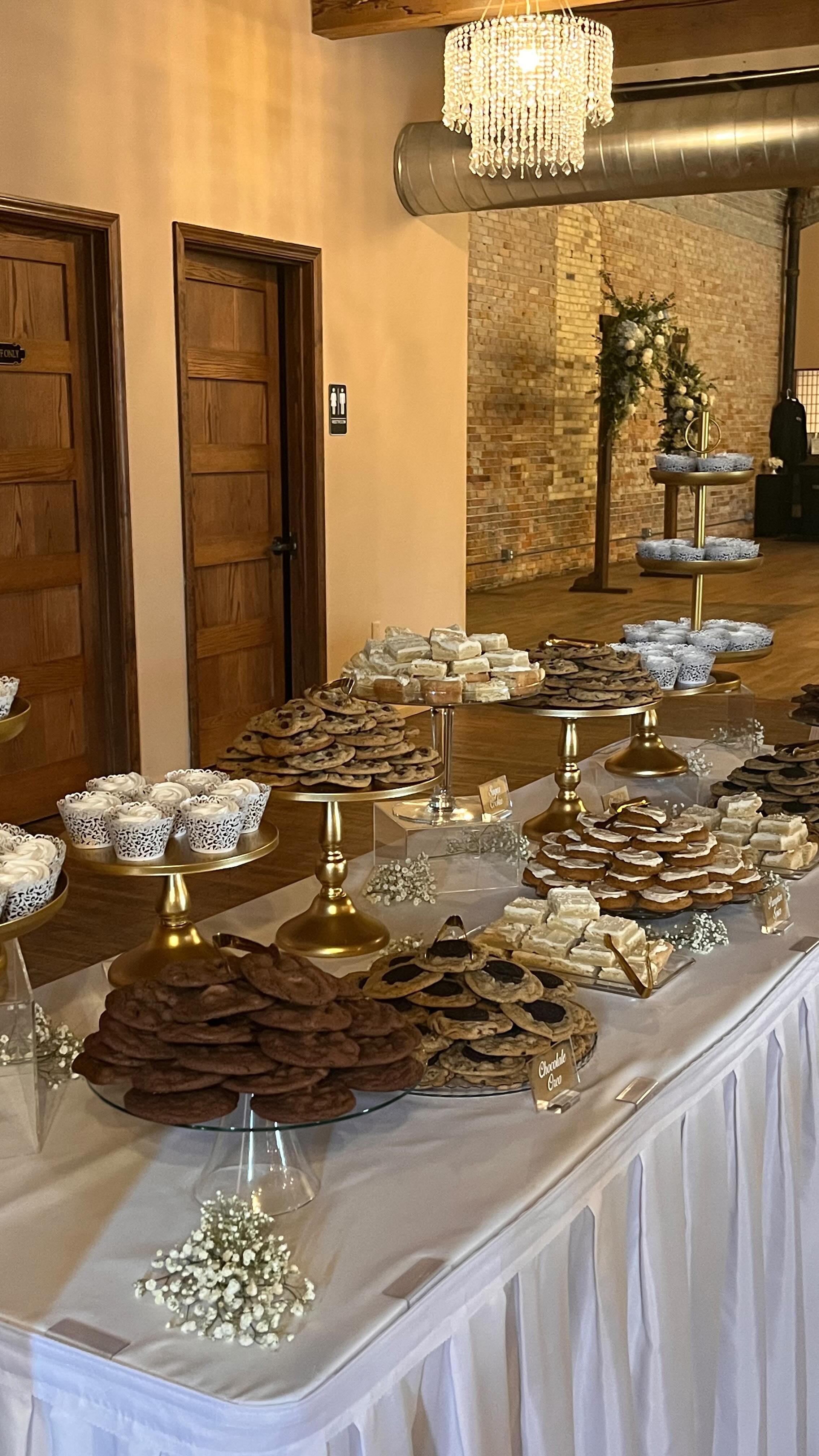 Congratulations Brendan & Meg! ✨ We were honored to create this stunning gold dessert table for your elegant and classic day. Wishing you a lifetime of love and sweet memories! Thank you for letting us be part of your special day.
⛪️ @theharrisbuildinggr
💐 @mittenfloral
#experiencegrandrapids #grandrapidsfoodie #iheartGR #grbaker #grgram #cheatdaysweetsgr #cheatdaysweets #midtowngr #grandrapidseats #grfoodie #grbestbites #grnowfood #grandrapidsfood #westmichiganweddings #westmichiganbride #grandrapidsbride #grbride #grandrapidswedding #grwedding #dessertcatering