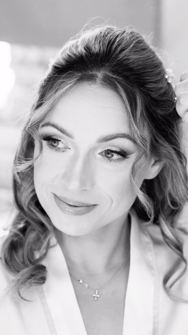 Unconditional Love in Provence ✨
L&P 23/07
Photography @cynthiareinkephotography
#bridestobe #brides2025 #franceweddingplanner #destinationwedding #weddingplanner #weddingdesigner #destinationwedding #destinationweddings #provenceweddingplanner #travelweddings #franceweddings #weddingphotography #fineart #fineartphotography