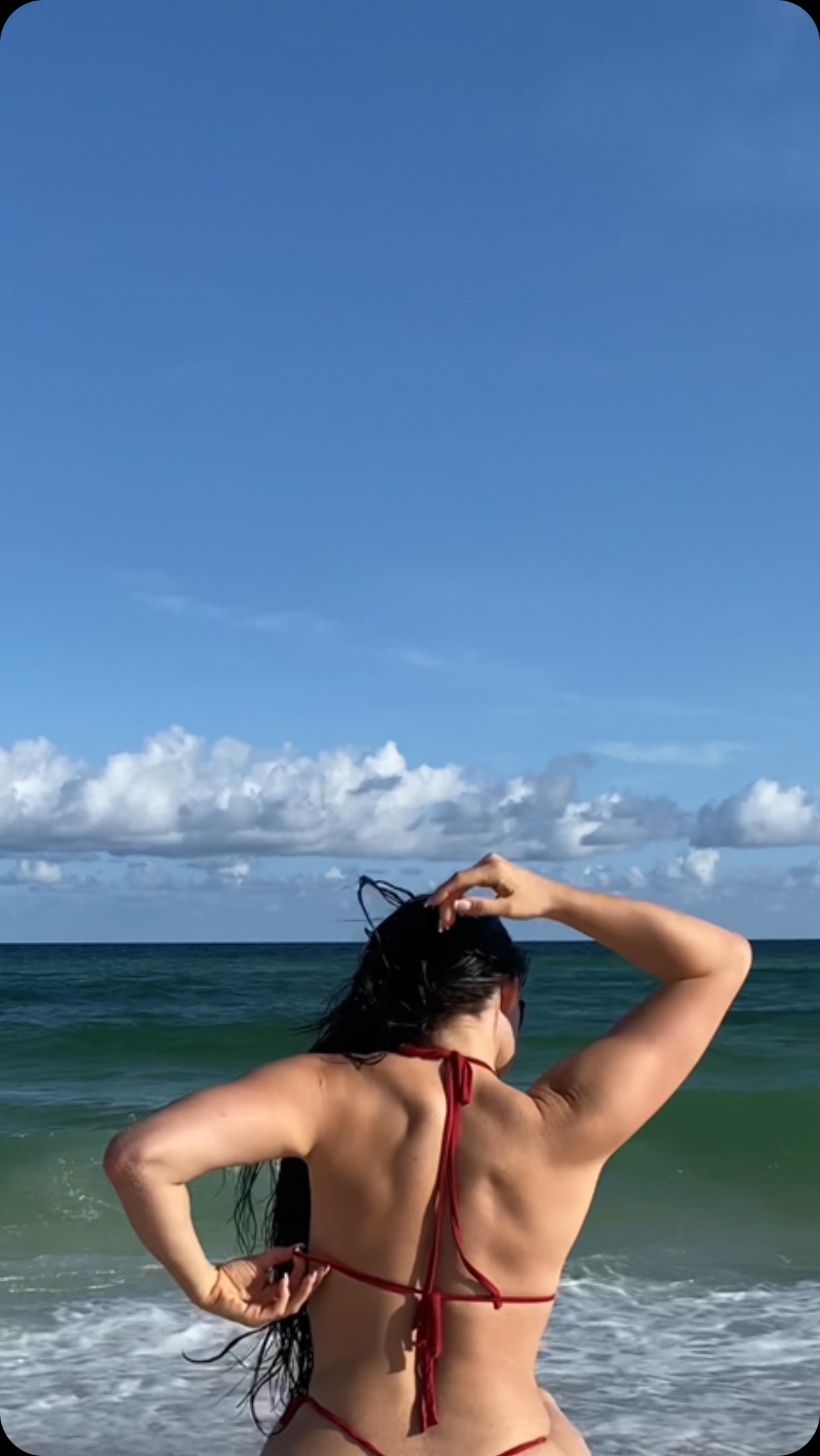 I will forever feel the most myself when I am by the ocean. 🌊Return to nature, always be coming home.
Summer 2024 has been grounding and affirming in all the ways. Loving my routine, being close to people I love, & never skipping back day.
Bikini @myraswim 🌹