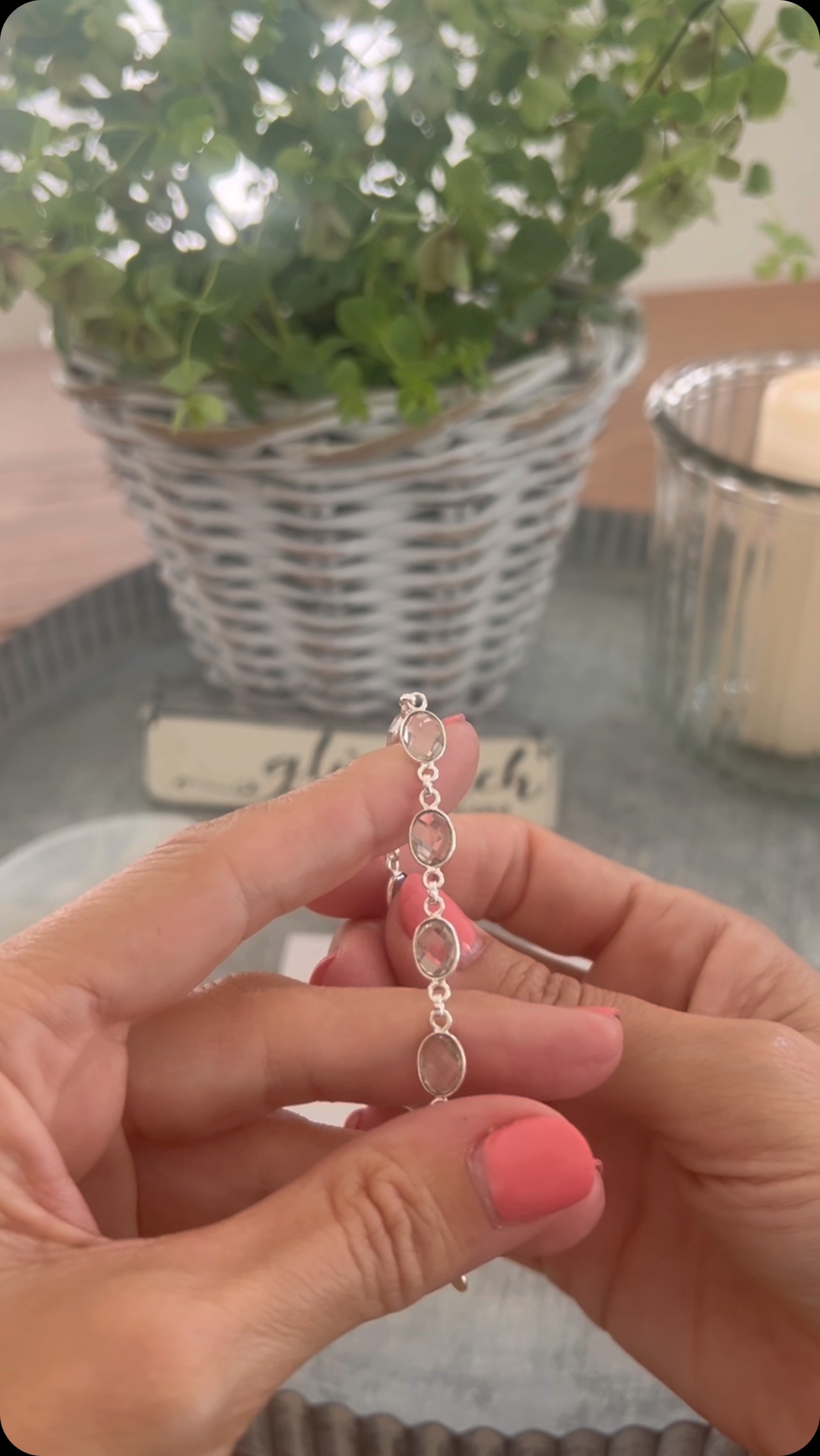 Pack mit mir eine Bestellung ein:
- Sterlingarmband mit Bergkristall
- Gua Sha Bergkristall
- Gua Sha Obsidian
- Rosenquarz Stern als Dankeschön
#edelsteine #guasha #bergkristall #schmuckliebe #werbungineigenersache #sterne #rosenquarz #geschenkidee #schmuck #schmuckstücke