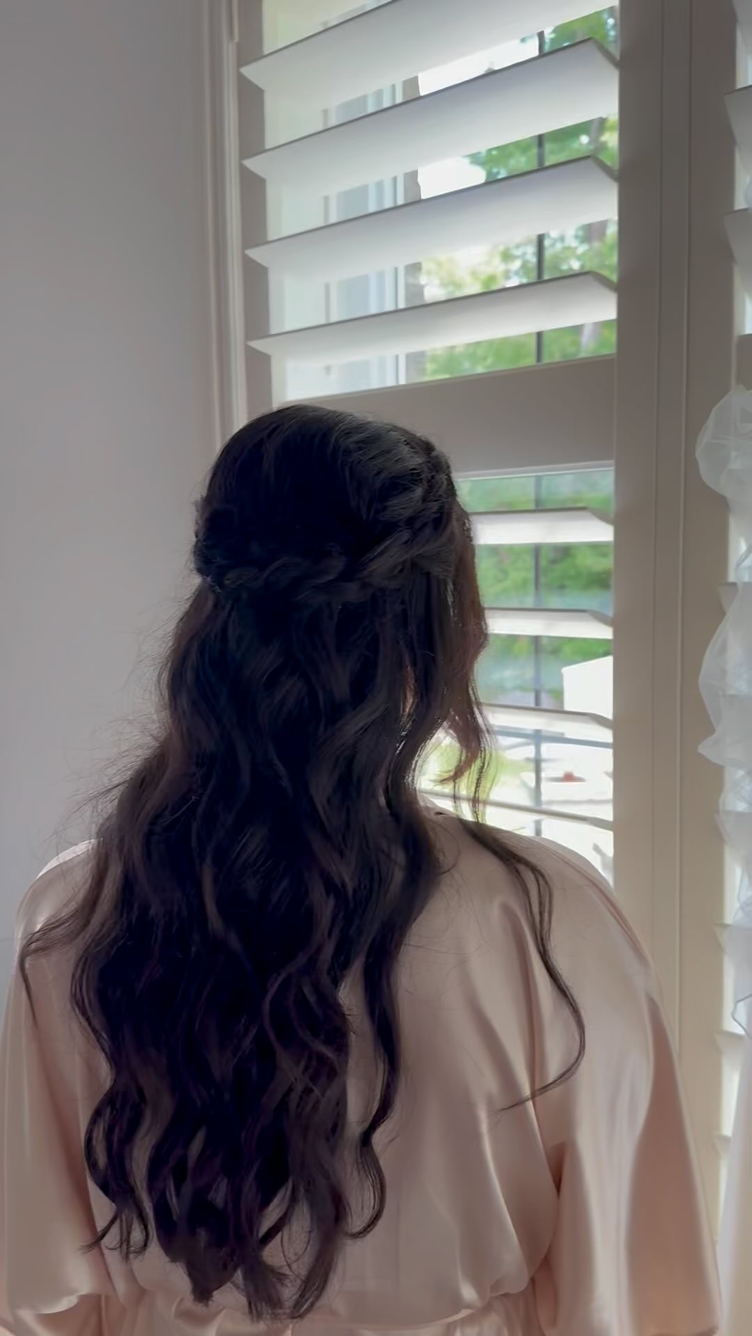 Happy wedding day to this beautiful bride
#ottawaweddinghair #ottawaweddingstylist #ottawahairstylist #ottawabride #ottawabridalhair #weddinghair #bridalbeauty #ottawabridalhair #gatineaubride #montrealbride #bride #bridal