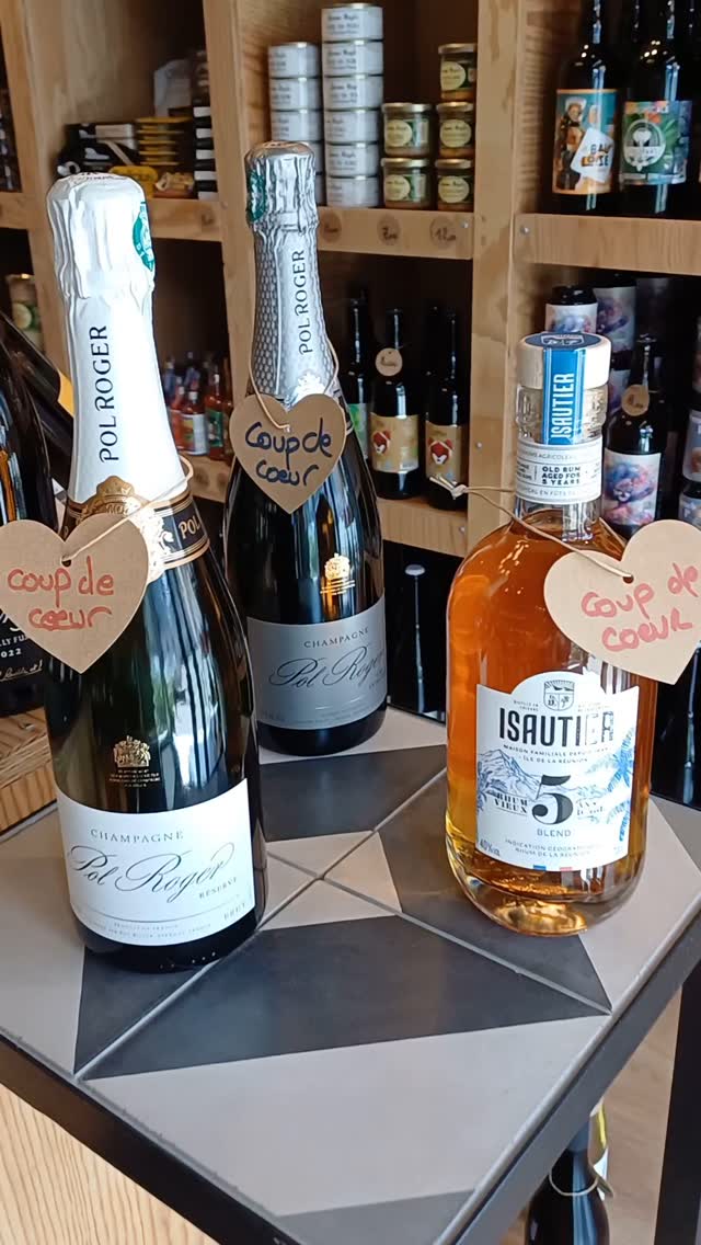 🌟 À l'occasion de la fête des pères, vous retrouverez notre sélection "Coups de Coeur" avec les champagnes Pol Roger, la gamme des whisky Moon Harbour, le rhum réunionnais Isautier, les Rhums Fontanel ainsi qu'un Pouilly Fumé et un Saint-Nicolas de Bourgueil du joli millésime 2019.🍇🍾
L'abus d'alcool est dangereux pour la santé. Consommez avec modération.