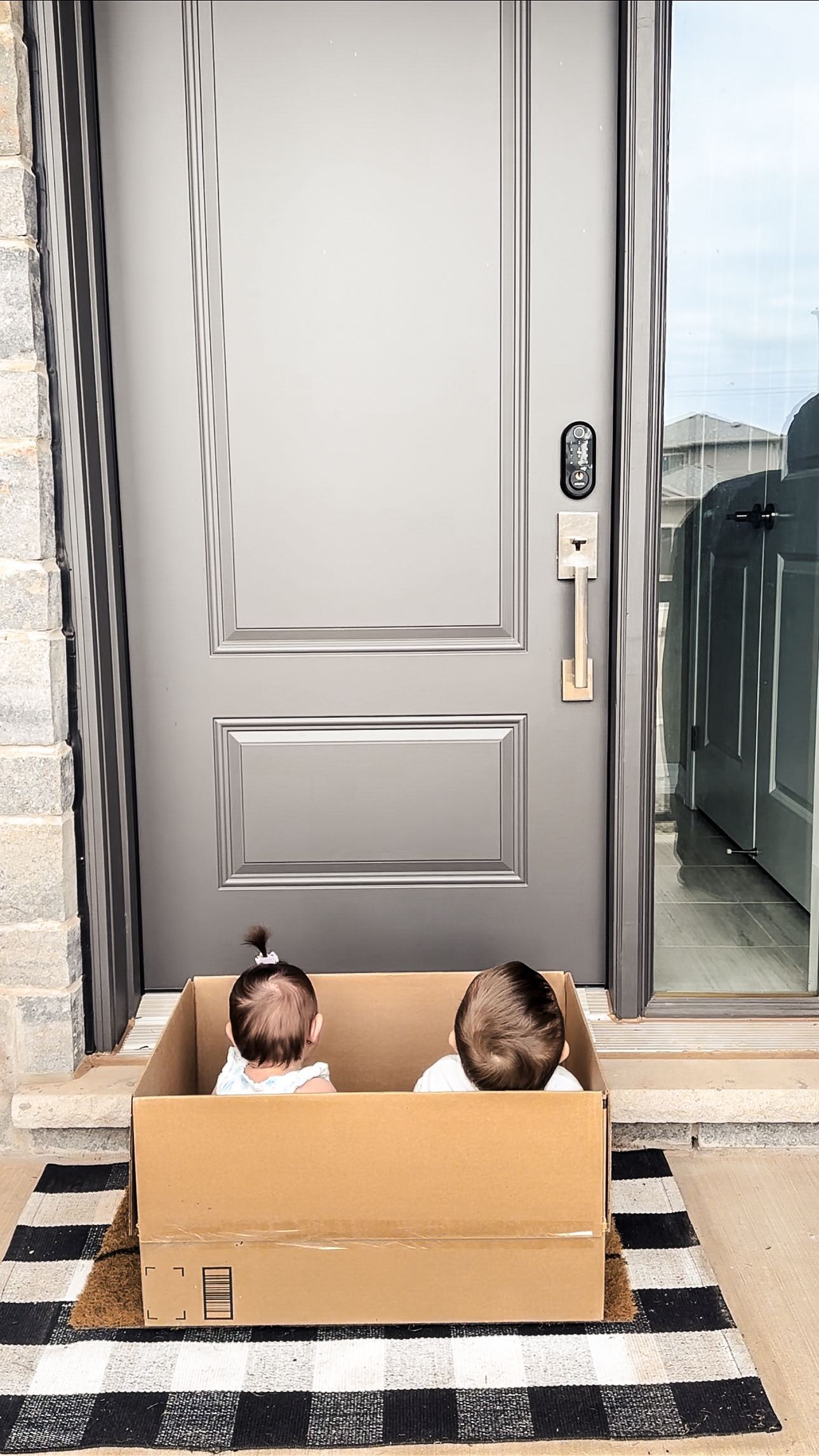 What would we do without grandparents?? 🩷🩷 they are angels in disguise, am I right?
#momlife #momlifebelike #momblogger #momhumor #momhacks