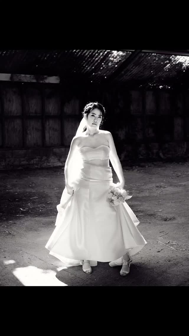 Step one - find a dilapidated garage.
.
.
.
.
.
#aucklandweddingphotographer #aucklandweddings #nzweddings #brideandgroom #realweddings