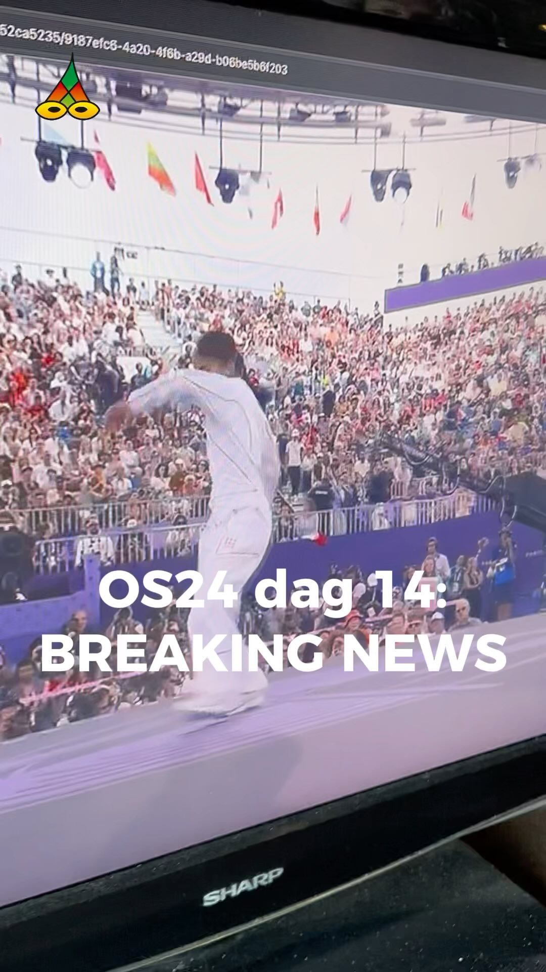 Nummer 58: Breaking News
(OS24 Dag 14)
Beste landgenoten en Vlamingen,
‘Vanavond,
B-jongens en B-meisjes,
Bij een trippel A sport.
Neem uw jas mee
Naar het stadion.
Het is er koel!
De #Dichter van #Nederland & #Vlaanderen over #OS24 #Parijs24#NOSsport #Sporza #Breakdance #Breaking #B-boys #B-girls #Snoopdogg @indiasardjoehh
Dit is een ‘Hou de zonzijde’-productie:
Tekst, spel & bewerking: Maurice Jonkers
Videografie, regie & eindredactie: @studio.hilma
@dyonfeller thanks for jacket