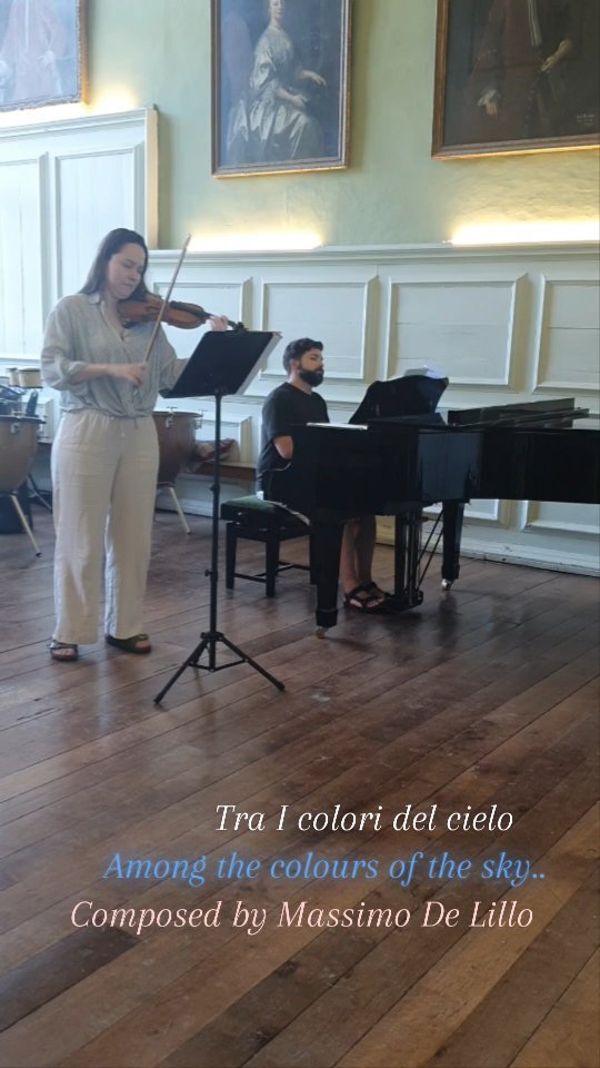 Here's a little musical gift for you this weekend ✨️
Tra I colori del cielo is one of my favourite pieces for violin 🎻 and piano 🎹
The piece, composed by @massimodelillo.composer , received an honorary mention during the first #ruzickovacompetition back in 2020 😊
Isn't it one of the most beautiful tunes guys? Let me know in the comments what you think 😄
🎹 @vasconikolaev
.
.
.
#violinistsofinstagram #pianistsofinstagram #classicalviolin #classicalmusicians #violinstagram #100daysofpractice