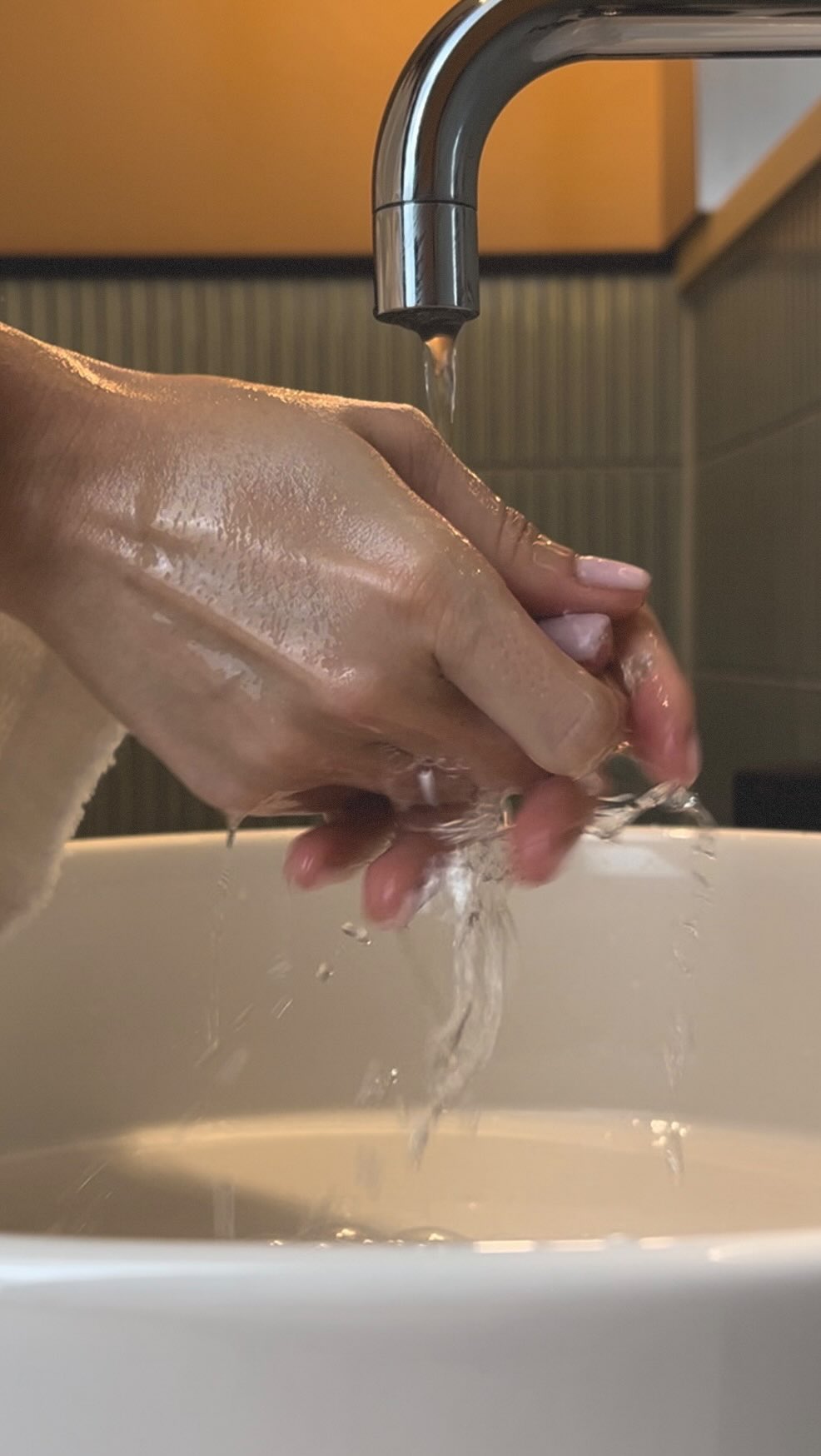 Enjoy a Meraki moment 🫧
Crafted in Denmark , our skincare products embody the elegance of Scandinavian design, blending minimalist beauty with the purest elements of nature. Developed with love and a deep respect for the planet, we bring you the best of natural skincare.
Have you tried the products by Meraki yet? 🤗
#theyarnhotel #swisstravel #lakezurich
#meraki #skincareroutine #designhotels