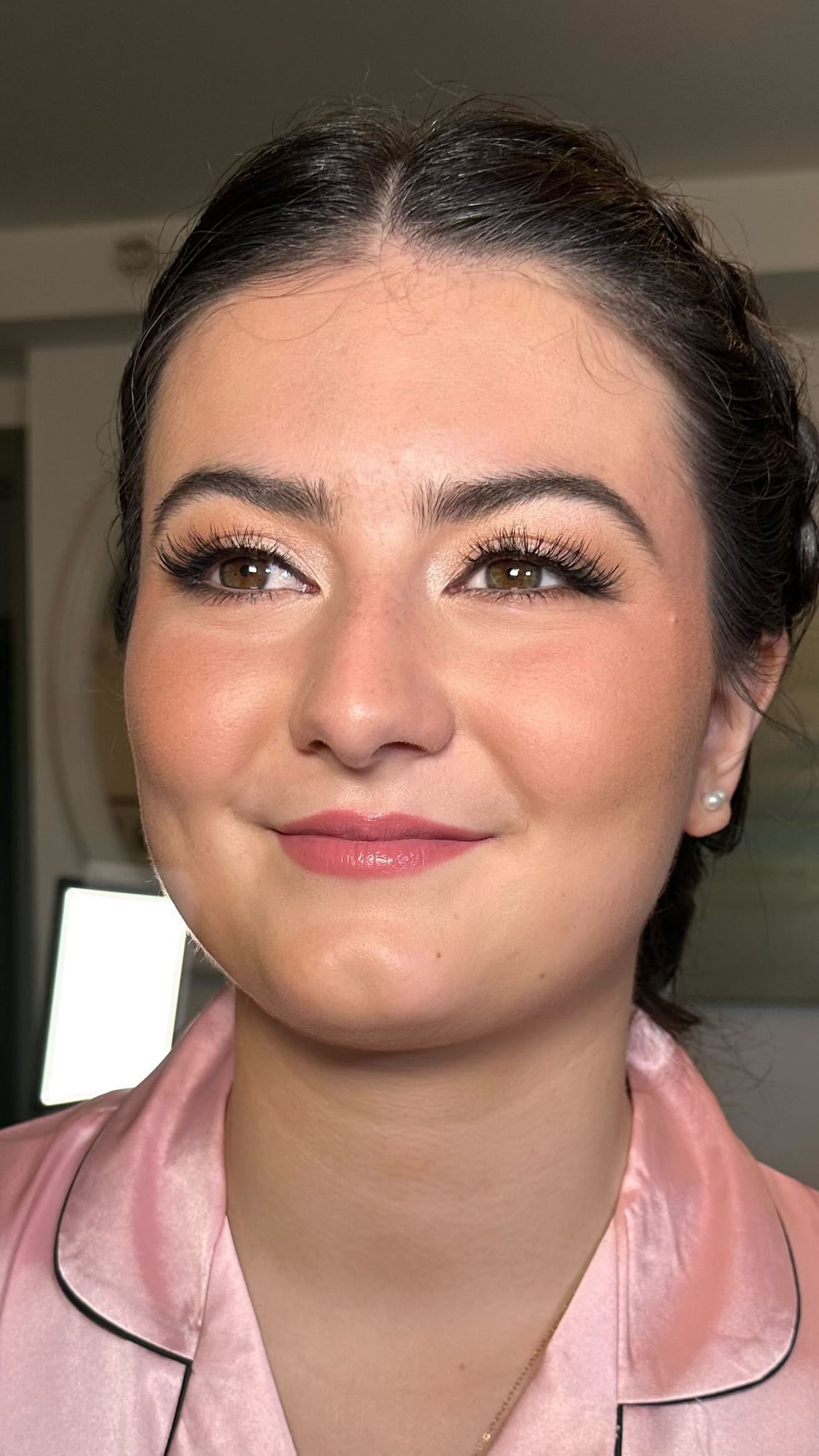 This bridesmaid had full trust in me to bring out her best features, and the result was just gorgeous!!! 😍 Just look at those stunning eyes! WOW! 💖
Venue: @eddiepec
💄used:
Skin prep @embryolisseca
Airbrush foundation @temptu
Concealer @tartecosmetics
Bronzer @toofaced
Blush @tartecosmetics @hourglasscosmetics
Setting powder @charlottetilbury flawless airbrush powder
Eyes @charlottetilbury @viseart @hourglasscosmetics
Lashes @ardellbeauty @rosepr
Mascara @loreal.canada
Lips @maybelline vinyl ink liquid lipstick
Want to work with me? Click the link on the BIO to book! 📩
——————————————-
KINGSTON, Prince Edward County, 1000 islands + Surrounding area✨
➡️ BOOKING FOR 2025! ⬅️
Limited 2024 dates left! And currently booking 2025. To avoid disappointment, book your wedding/special event makeup now! 💖
#colourationsmakeup
www.colourations.ca
Fb: www.facebook.com/colourationsmakeup
#kingstonontario #pecbride #bellevillemakeupartist #ottawamakeupartist #visitthecounty #pecweddings #quinteweddings#princeedwardcountymakeupartist#ygkmakeup #ygkmakeupartist #ygkbride #pictonwedding #613bride #613weddings #ygkweddings #ygkwedding #pecmua #pecmakeupartist #pecwedding #bayofquinte #bridalmakeup #1000islandsweddings #613hairstylist #1000islandswedding#ygkhairstylist #princeedwardcounty
#princeedwardcountywedding #easternontarioweddings