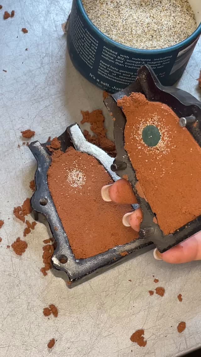 The start of making some personalised bridesmaids bracelet charms… using the sand from a beach in Portugal, a place filled with the grooms’ special memories 💕
#celinacjewellery #handmadejewellery #fishertonmill #celinacjewellery #silver #smallbusiness #salisbury #recycledsilver #sandcasting #bridesmaidgifts #wedding