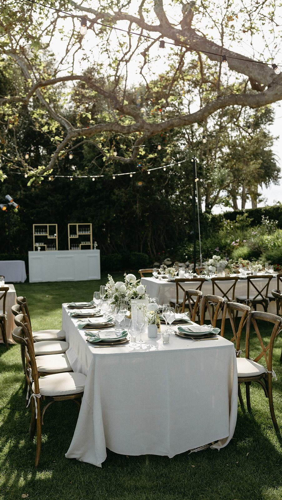 This is one of my BIGGEST pet peeves as a planner 😅
If getting photos of your reception untouched is important to you this is one of many reasons it’s great to have a planner or coordinator help with the logistics and flow of your wedding. They can help minimize guests wondering where they shouldn’t and ensure the photographer gets those money shots.
Planning: @makeitatorible
Venue: @adamsonhousewedding
Photographer: @christineflowerphotography
Catering: @huntingtoncatering
Floral Design: @onceuponafloristla
Rentals: @mtb_event_rentals
#socalweddingplanner #malibuweddings #santabarbarawedding #weddingreception #weddingreceptionideas