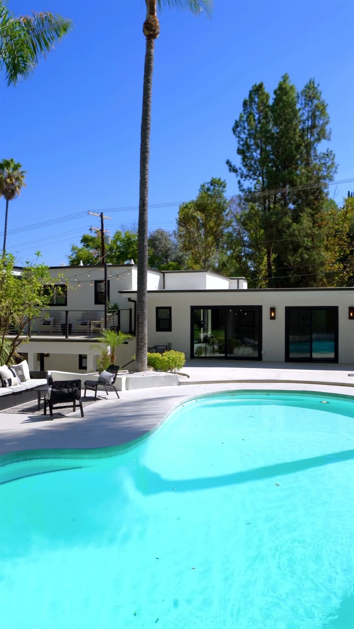 Perfect blend of modern luxury and timeless elegance β¨π₯π‘
.
.
.
#realestate #luxury #lifestyle #realtor #luxurylifestyle #interiordesign #woodlandhillsrealestate #woodlandhills #losangeles #california #property #investor