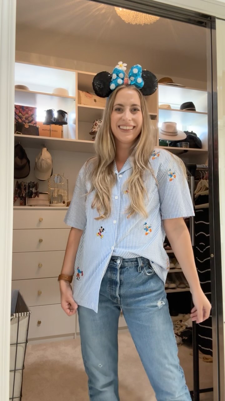 Guess where I’m headed next? 🌊✨ A little hint: it involves ocean views, endless sunshine, and a touch of magic. That’s right, I’m Disney bound, but this time by sea! 🚢💫 Whether it’s poolside relaxation, evening shows, or a dinner on deck, I’ve got my vacation outfits ready for every occasion. Stay tuned for more magical looks and travel tips! Where do you think I’m off to first? 🌅💼 #vacationstyle #cruisefashion
.
.
.
.
.
#disneycruise #cruisevacation #disneystyle #travelwardrobe #outfitinspiration #cruisefashion #vacationstyle #bonvoyage #disneystyle #disneyfashion