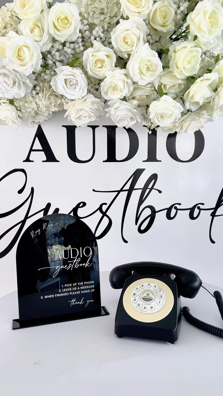 Obsessed with all the memories from our Selfie Booth! @sunset_bluffs is GORGEOUS! 😍