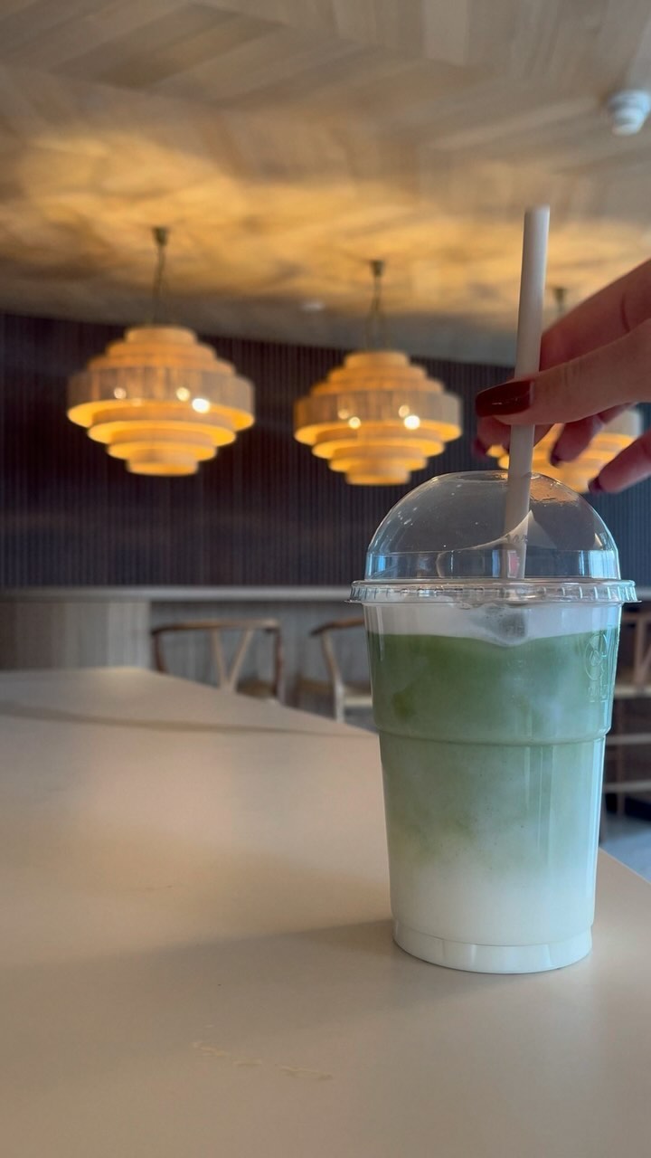 Morning rituals: matcha and a stroll by the lake 🌿
#theyarnhotel #swisstravel
#lakeview #matchalover #designhotels