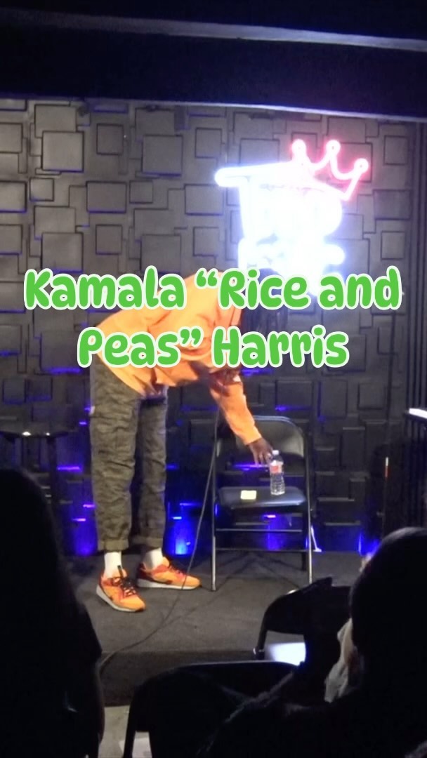 When the intrusive thoughts kick in mid set…I wonder if she’s jerk chicken or a curry goat kinda gal? Answers down below👇🏿
#kamalaharris #jerkchicken #currygoat #jamiaca #caribbean