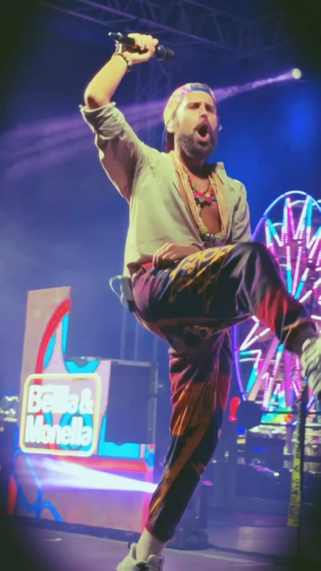 ☀️🦍🎉 RITMO!!!
#jova #jovasafari #tribute #lombelicodelmondo #radiobelllaemonella