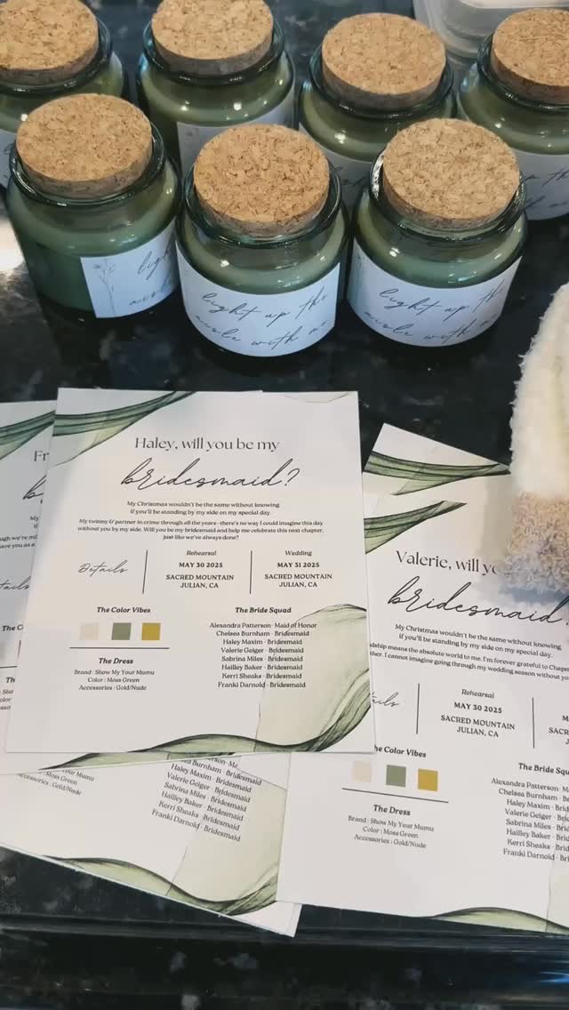 Light up the aisle this wedding season 💍🕯️
Custom Candles made with your choice of container + scent + label!! Perfect for bridesmaids proposals & gifts 🤍💚
We can craft up an entire proposal box for your ladies by your side 🫶🏼 DM for more!!
#weddinggiftideas #bridesmaidproposal #bridesmaidsgifts #maidofhonorgifts #lightuptheaisle #weddingcandles #smallbusiness #candlemaker #weddingseason