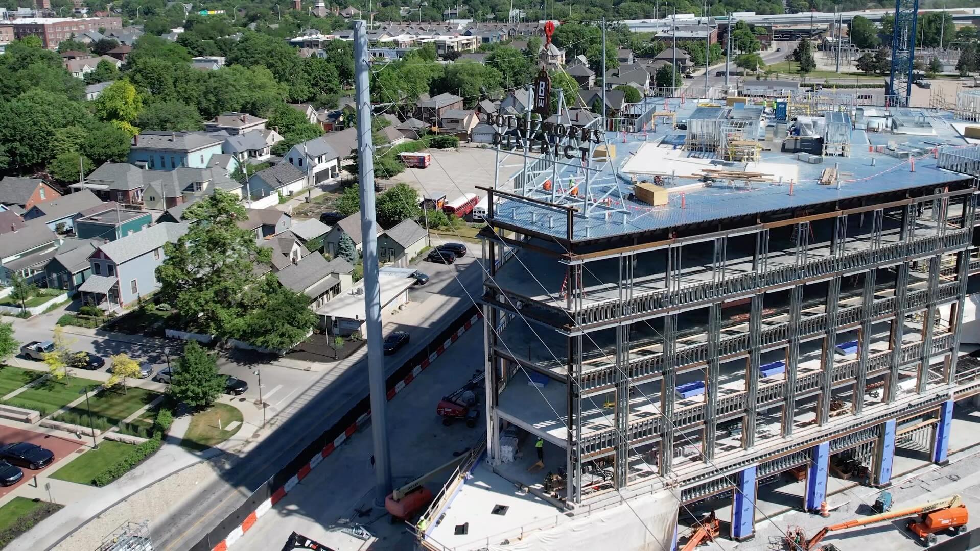 Bottleworks District is evolving. The construction of our retail and office spaces along College Ave is well underway. The newly completed flatiron building extends Mass Ave, creating a new iconic gateway for the city.
With a dynamic mix of shopping, dining, and customizable spaces, there’s always something happening here. We invite you to explore and see the transformation for yourself!