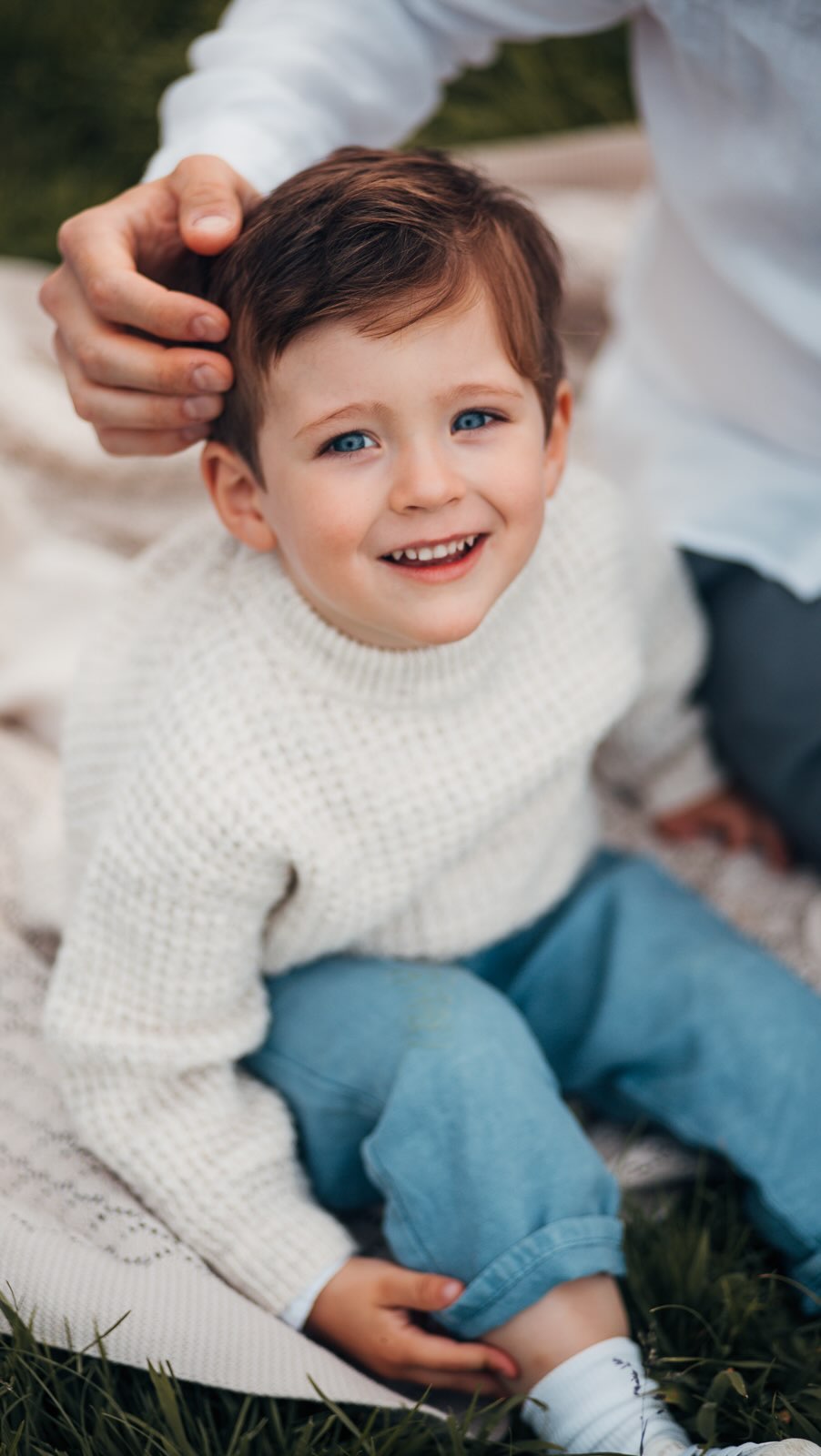 Did you know Iām also a professional grass stain remover š
š
As a photographer, I aim to capture genuine moments while the little ones are having fun which is why I donāt mind a bit of dirt⦠luckily stains are easy to remove in Photoshop š
Being a boy mom has taught me a lot of things, one of which is to be able to wash all manners of dirt, grass and mud stains out of clothes (hand wash stain with dishwasher liquid before putting in the washer - you can thank me later š). Being a photographer on the other hand has taught me to easily remove unnecessary elements in post production⦠so Iāve got you covered on both fronts š
.
.
.
#essexmums #essex #essexphotographer #chelmsfordmums #cambridgemums #londonmum #kentmums #dulwichmums #essexbaby #essexbabyphotographer #essexmum #essexphotographer #essexphotography #zeegunchevphotography #boymom #boymama #boyswillbeboys #boymum #childphotography #childhoodunplugged