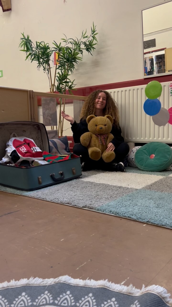 Meet one of our big hall practitioners 💚 the adults have their favourite books and nursery rhymes too!
#eyfs #earlyyearspractitioner #nurseryinspo #nurseryrhymes