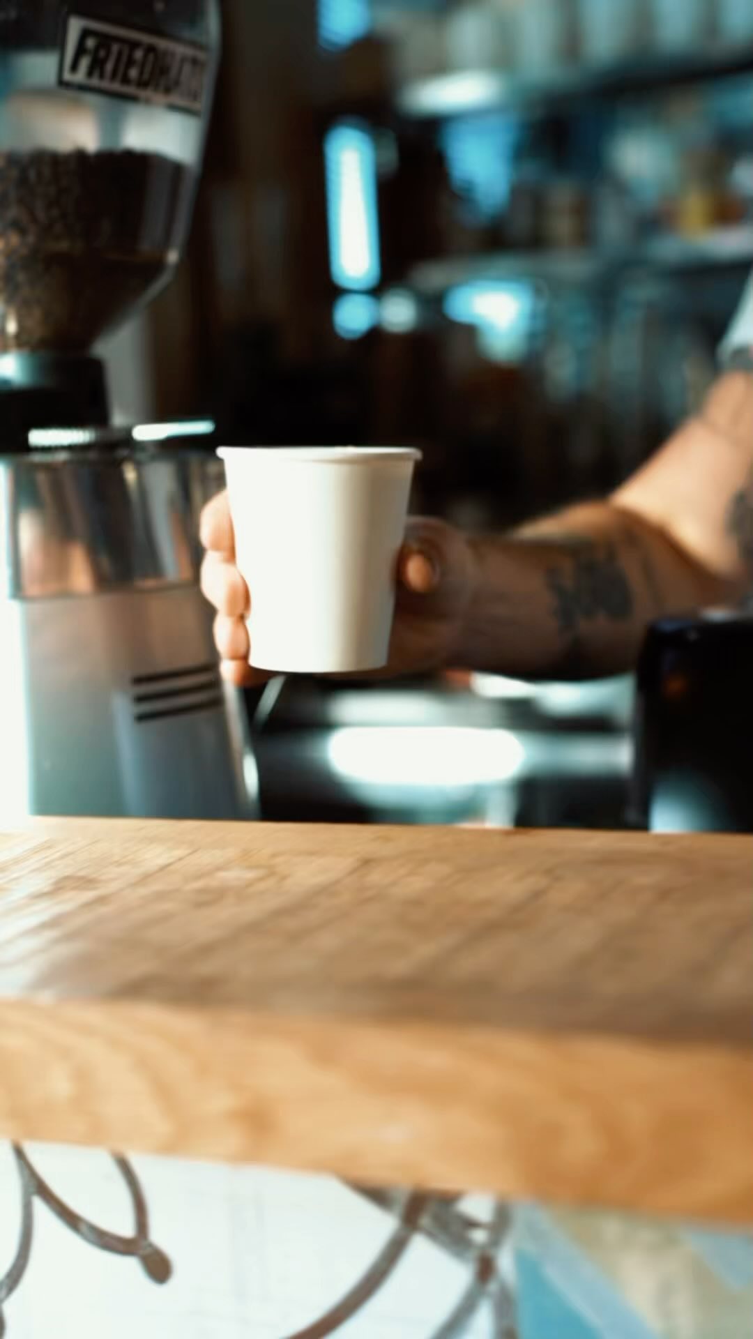 Fueling the day, one cup at a time☕️
#takeawaycoffee #morningboost